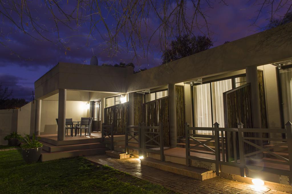 The Suburban Guest House بلومفونتين المظهر الخارجي الصورة