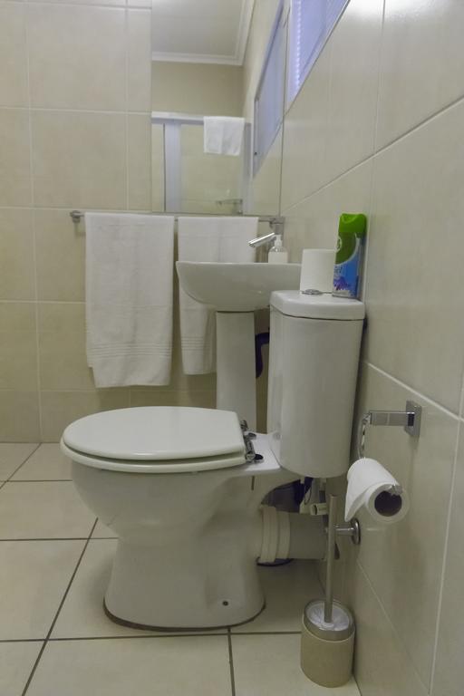 The Suburban Guest House بلومفونتين الغرفة الصورة