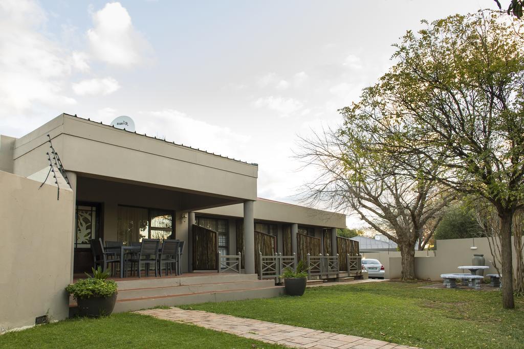 The Suburban Guest House بلومفونتين المظهر الخارجي الصورة